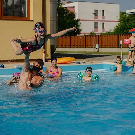 Θέρετρο Tci Social Club