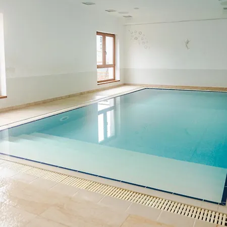 Tci Social Club Θέρετρο 2*