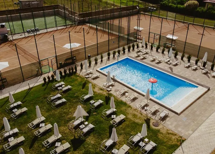 Tci Social Club Resort 2*