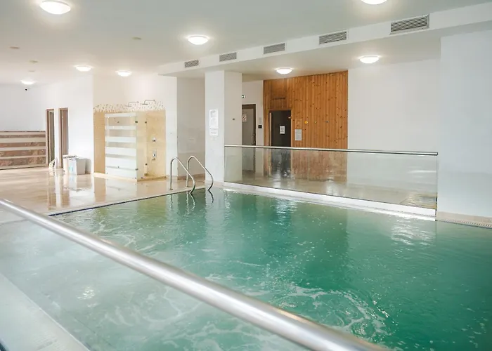 Tci Social Club 2* קלוז'-נאפוקה